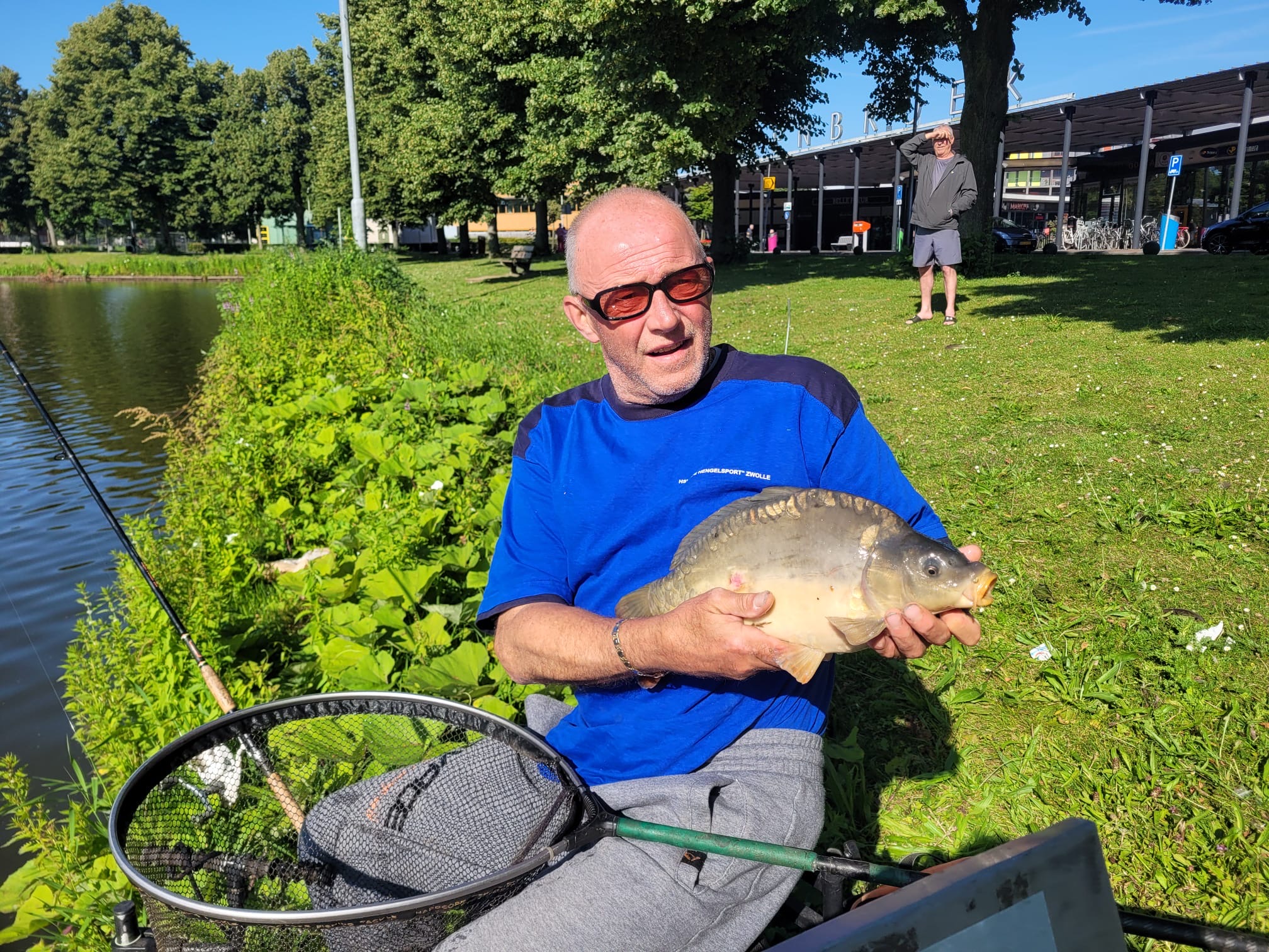 2f7999f9-138f-4d5b-a28e-8daba8d7f540